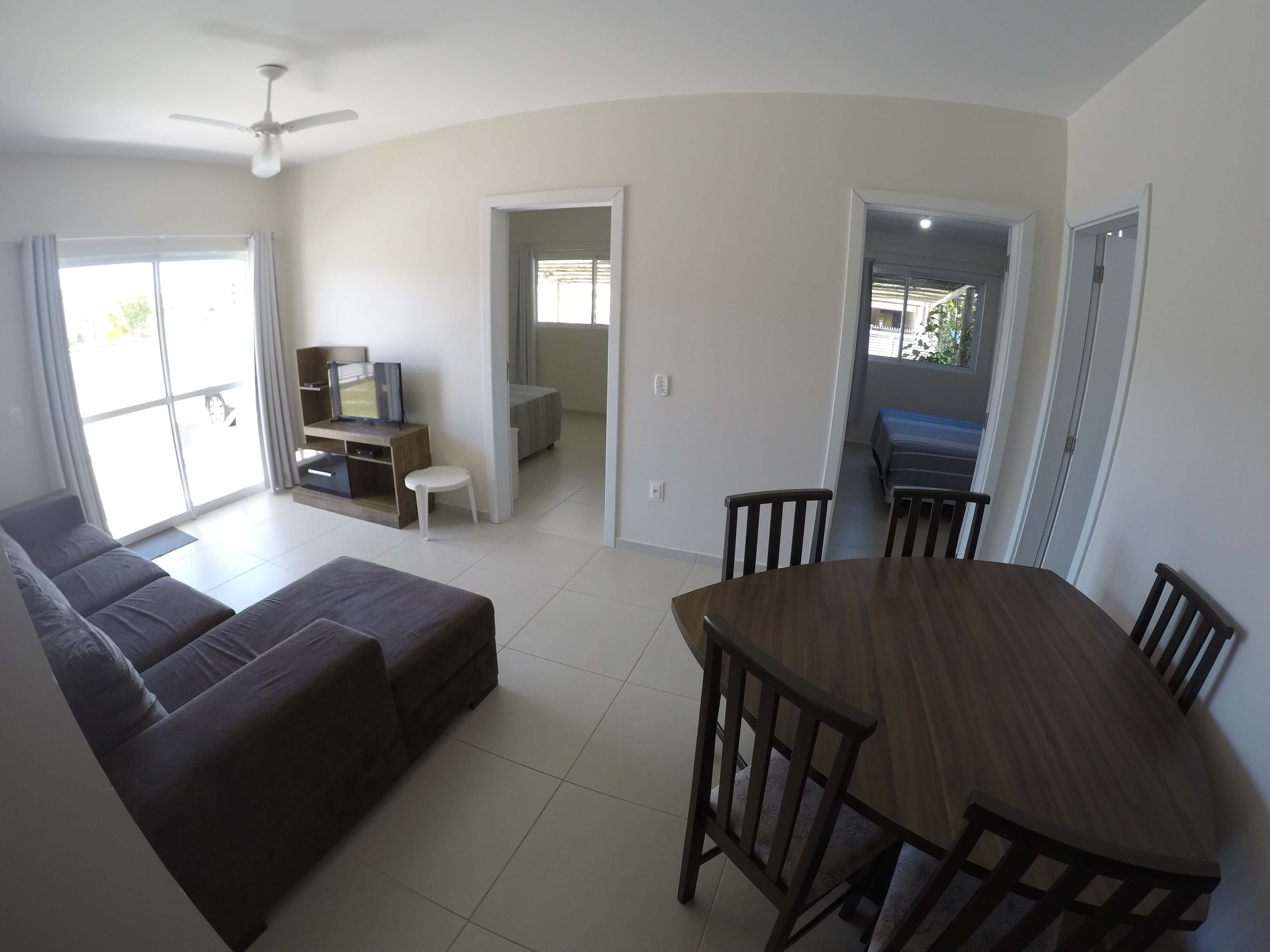 Foto do apartamento de dois quartos no térreo, visão geral do apartamento